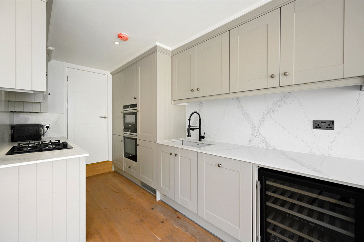 102SSA-ATG-04-XX-PH-A-0028-Flat No.1 Kitchen