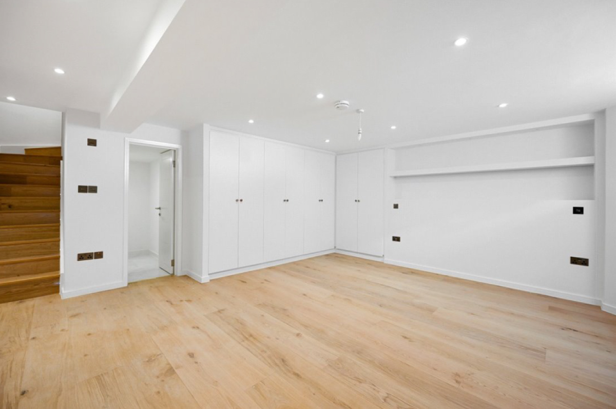 102SSA-ATG-04-XX-PH-A-0030-Flat No.1 Bedroom with Stairs