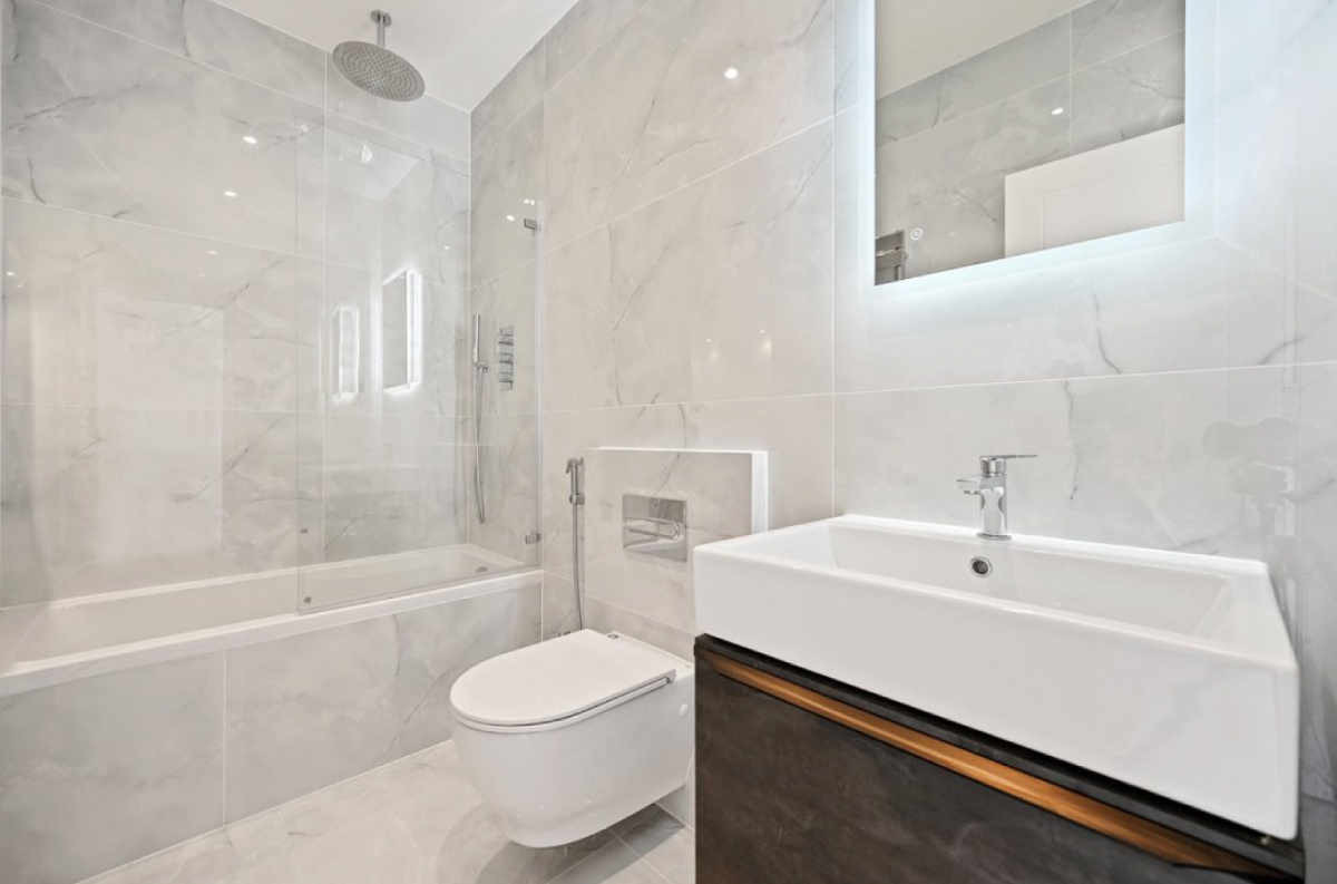 102SSA-ATG-04-XX-PH-A-0039-Flat No.3 Bathroom