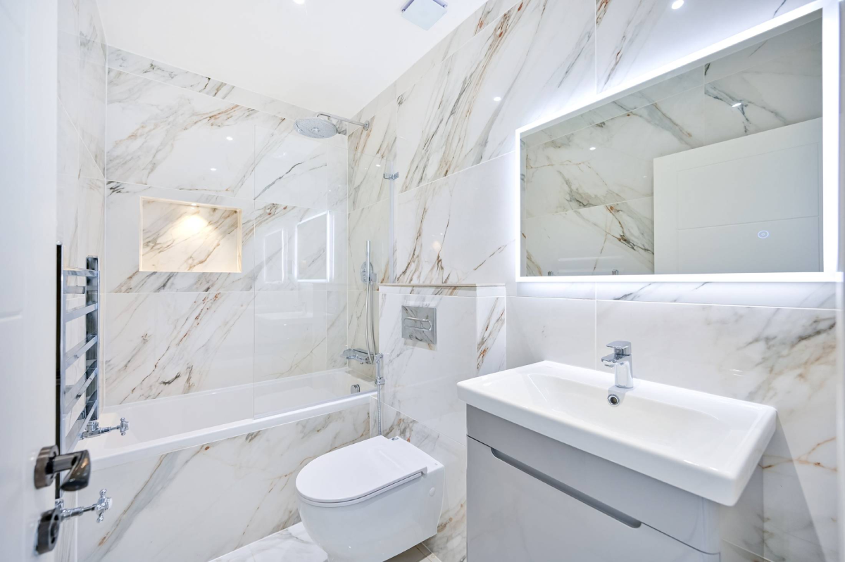 FF Bathroom - Foxtons