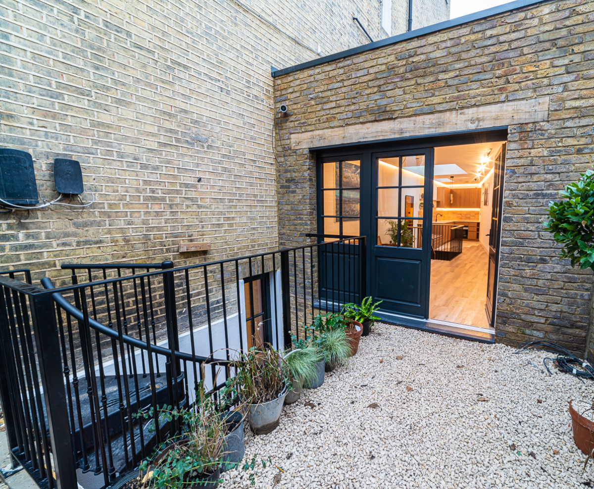 LXG-ATG-00-XX-PH-A-0014-Elevation and Front Garden